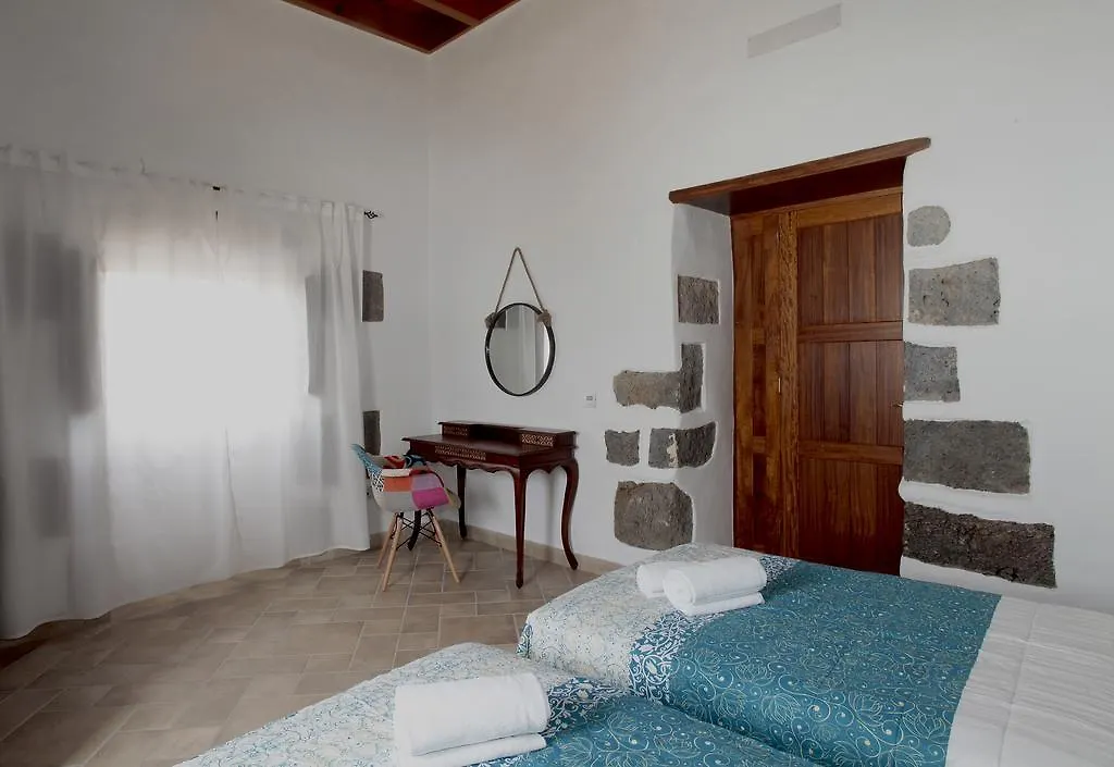 Villa Caserio Leandro I Tias